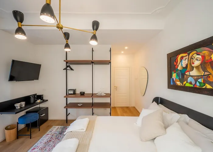 Konukevi Palazzo Garibaldi Luxury & 4*