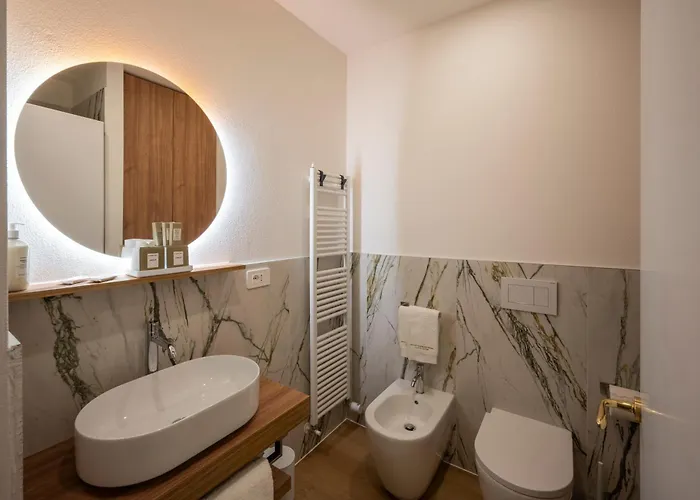 Konukevi Palazzo Garibaldi Luxury &