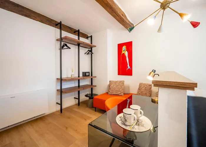 Konukevi Palazzo Garibaldi Luxury &