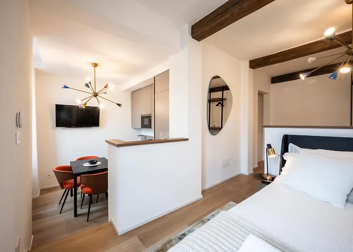 Palazzo Garibaldi Luxury & بيت ضيافة بارما